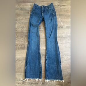 We the Free People Dark Blue level up slit Flare Jeans size 24 short like new